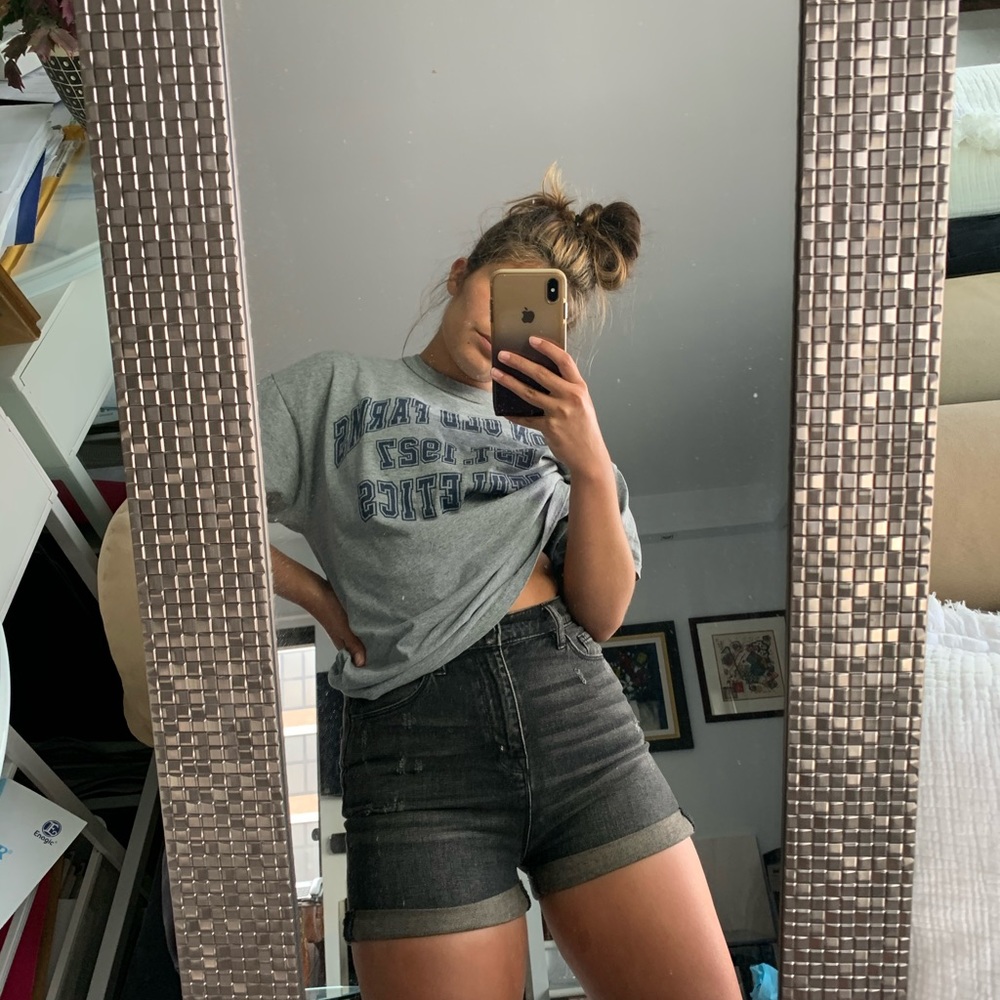 HIGH WAISTED UO SHORTS